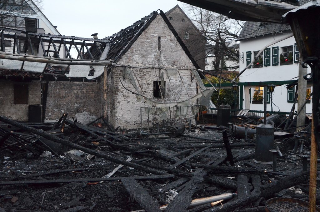 Feuer 3 Zum Treppchen Koeln Rodenkirchen Kirchstr Steinstr P230.JPG - Miklos Laubert